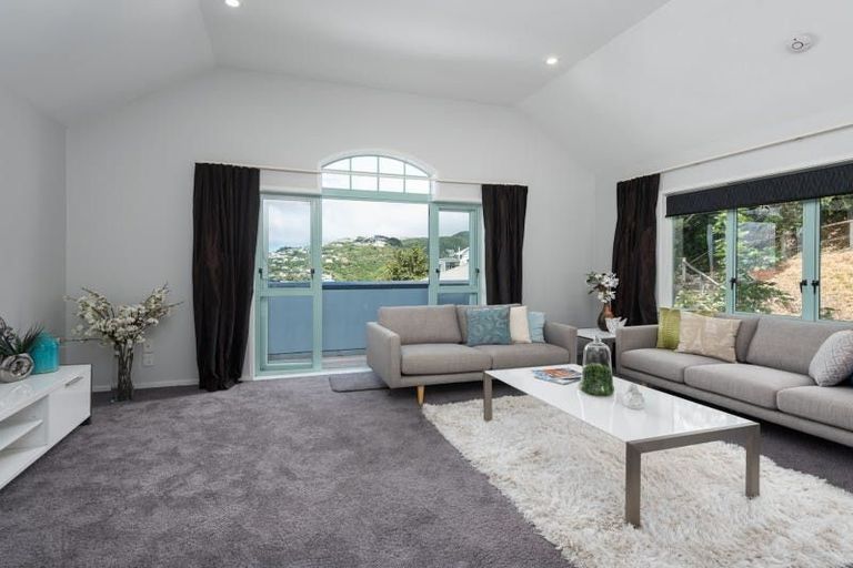 Photo of property in 9/93a Kelburn Parade, Kelburn, Wellington, 6012
