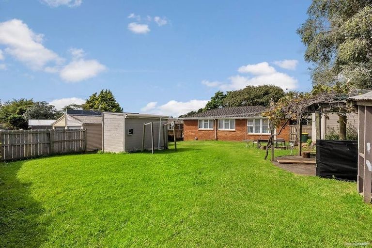 Photo of property in 28 Gilbert Road, Otara, Auckland, 2023