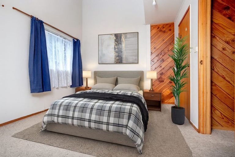 Photo of property in 34 The Avenue, Albany, Auckland, 0632