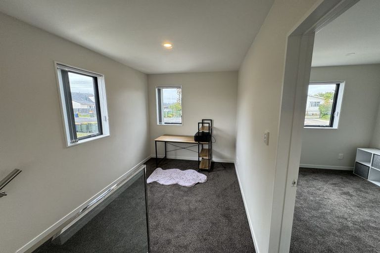 Photo of property in 309 Don Buck Road, Massey, Auckland, 0614