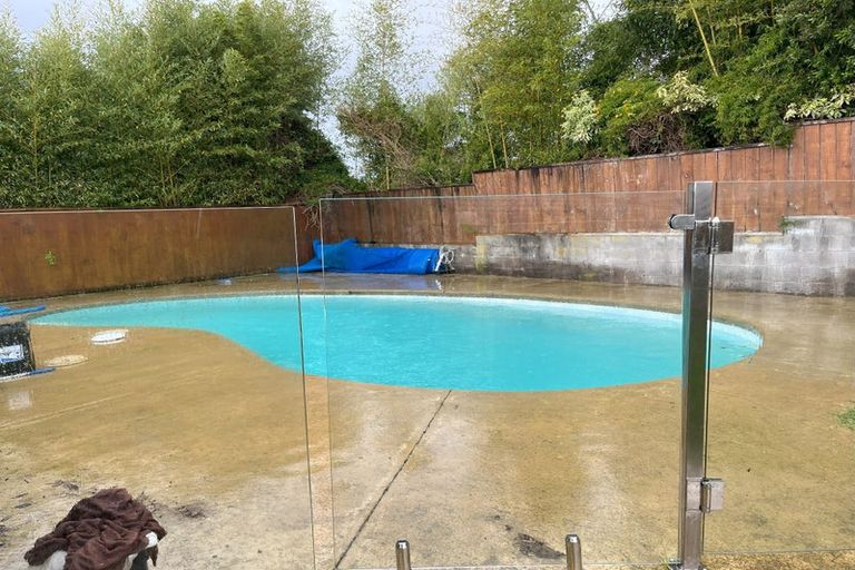 Photo of property in 144 Tiroroa Avenue, Te Atatu South, Auckland, 0610