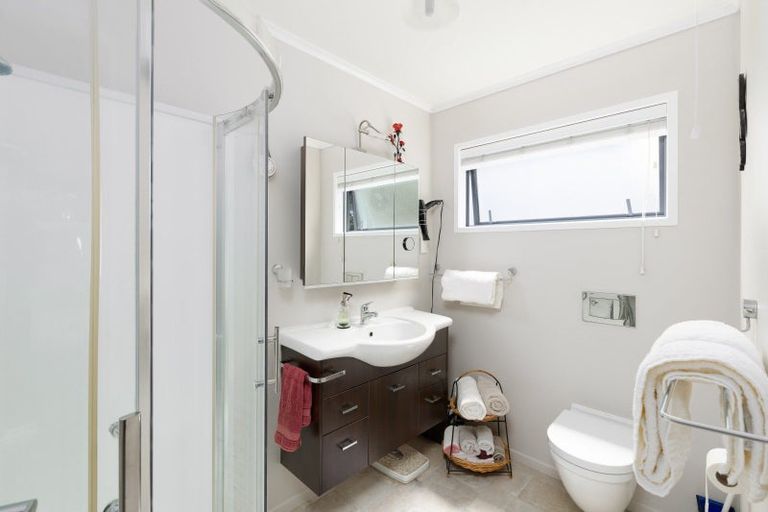 Photo of property in 184 Tukapa Street, Westown, New Plymouth, 4310