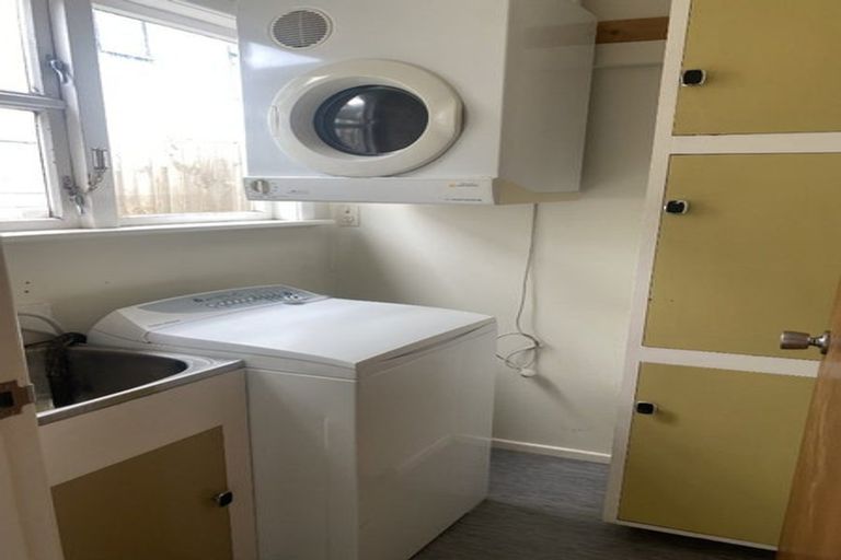 Photo of property in 5 Chaucer Way, Karori, Wellington, 6012