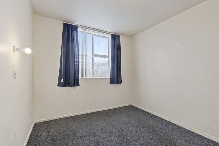 Photo of property in 127u7 Queens Drive, Lyall Bay, Wellington, 6022