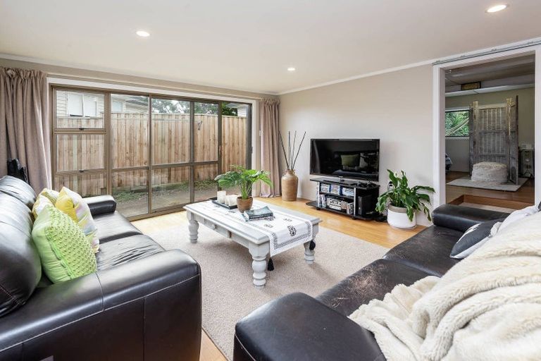 Photo of property in 49 Union Road, Howick, Auckland, 2014
