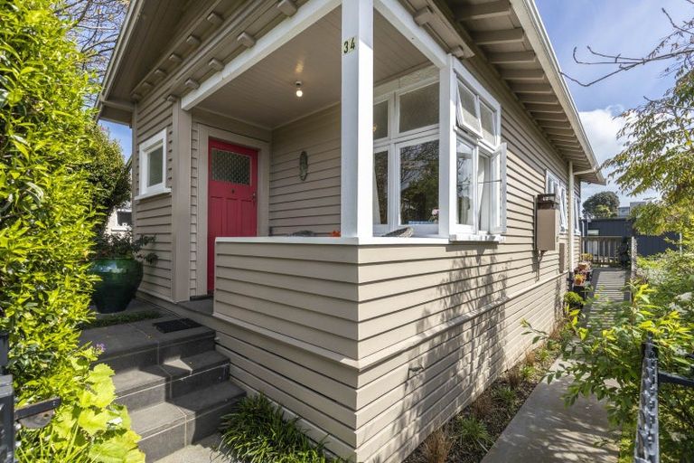 Photo of property in 34 Aubrey Street, New Plymouth, 4310