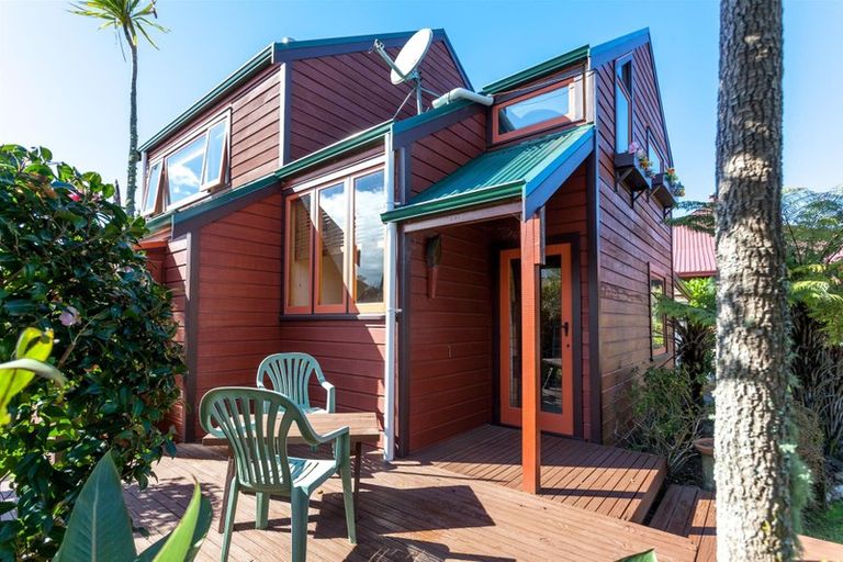 Photo of property in 111 Brook Place, Whangamata, 3620