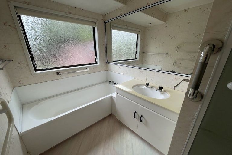 Photo of property in 28 Halyard Close, Flagstaff, Hamilton, 3210