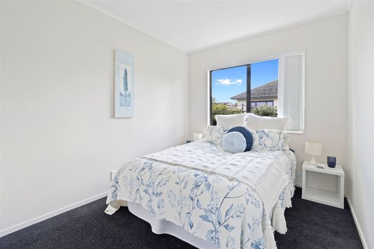 Photo of property in 2/13 John Street, Mangere East, Auckland, 2024