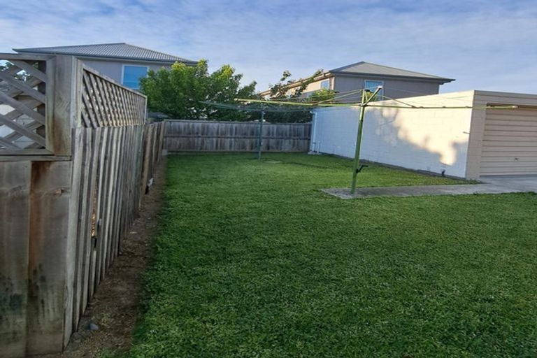Photo of property in 18 Siddal Place, Richmond, Christchurch, 8013