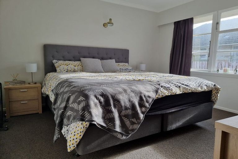 Photo of property in 77 Wai-iti Crescent, Woburn, Lower Hutt, 5010