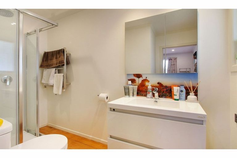 Photo of property in 20 Melba Street, Beach Haven, Auckland, 0626