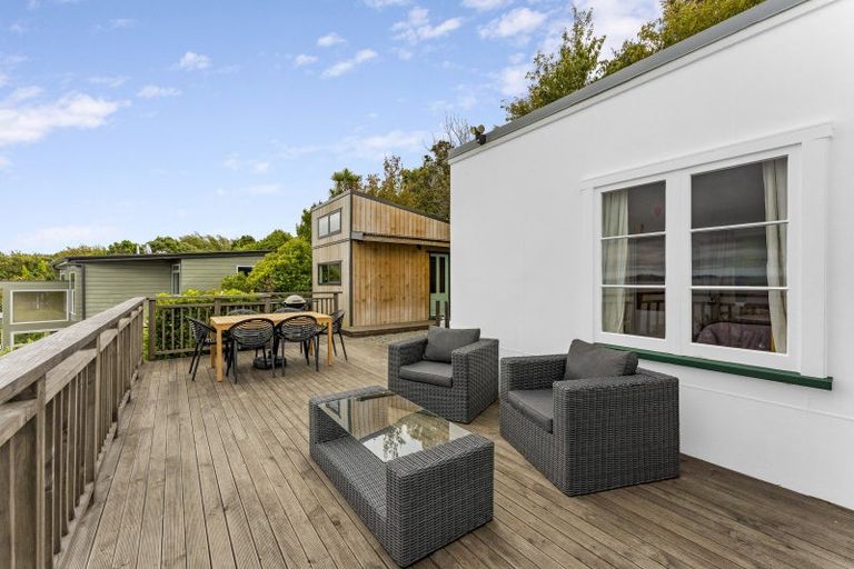Photo of property in 25 Singers Road, Korokoro, Lower Hutt, 5012