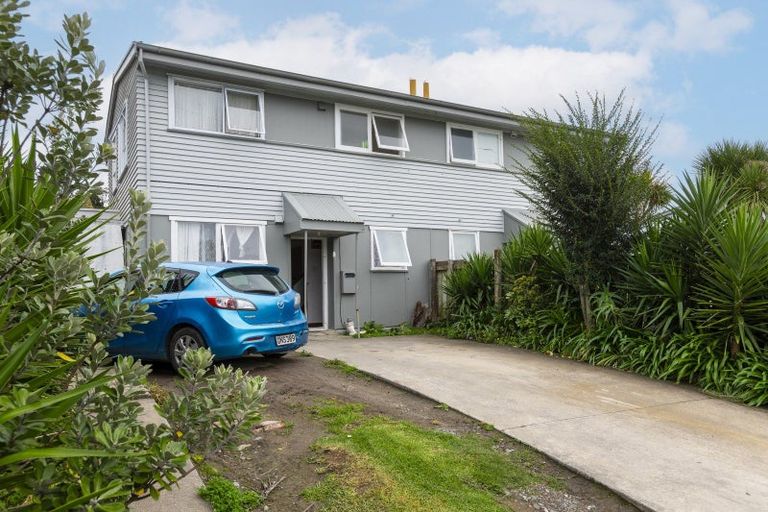 Photo of property in 11 Cambridge Terrace, Kaiti, Gisborne, 4010