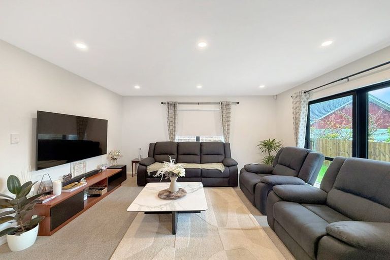 Photo of property in 45b Montgomery Street, Stokes Valley, Lower Hutt, 5019