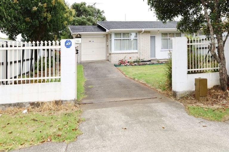Photo of property in 1/285 Massey Road, Mangere East, Auckland, 2024