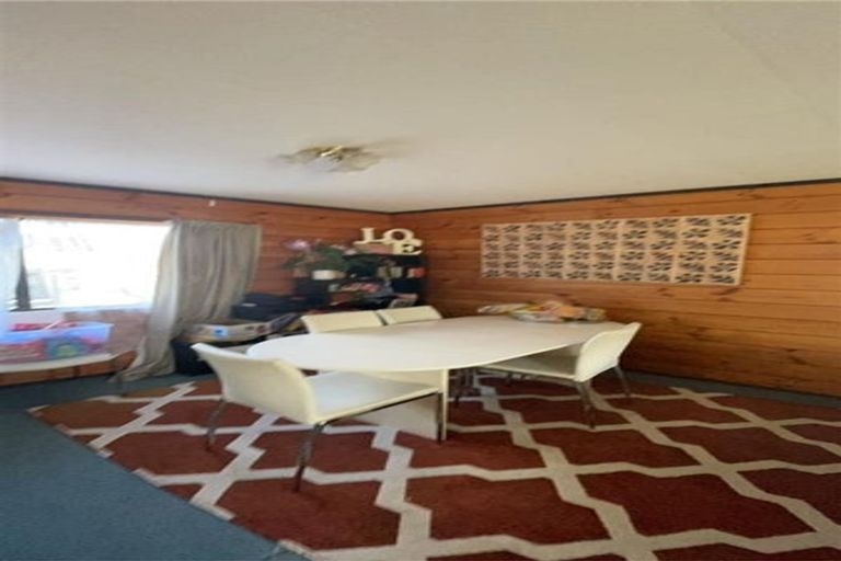 Photo of property in 1/34 Gatman Street, Birkdale, Auckland, 0626