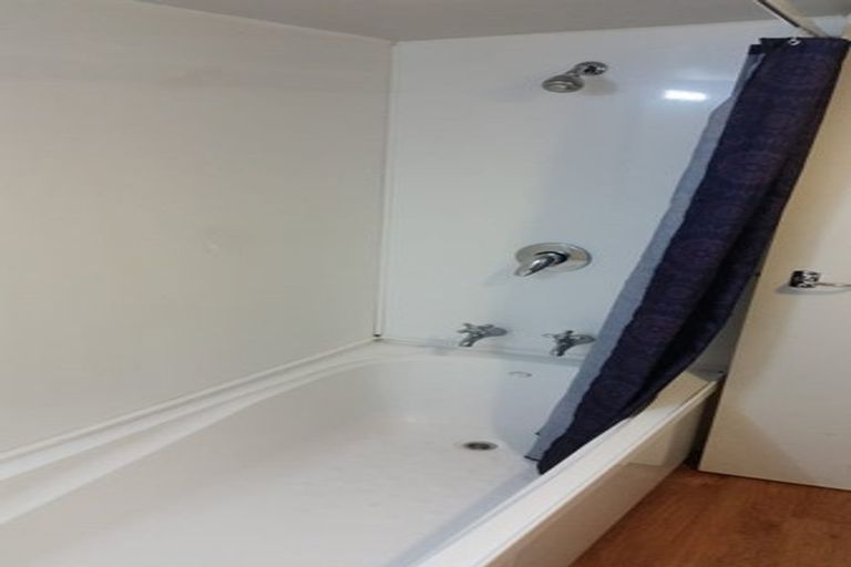 Photo of property in 90 Geraldine Street, Edgeware, Christchurch, 8013