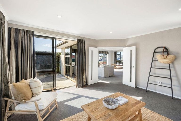 Photo of property in 14 Robieson Street, Roseneath, Wellington, 6011
