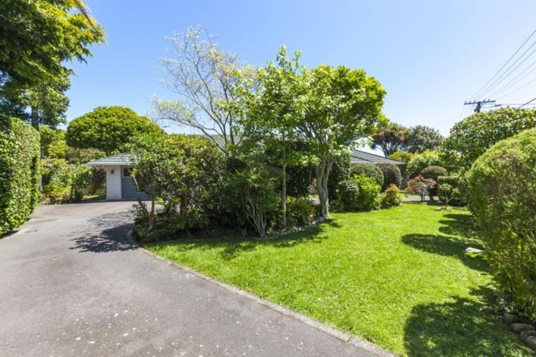 Photo of property in 32 Kohekohe Road, Waikanae, 5036