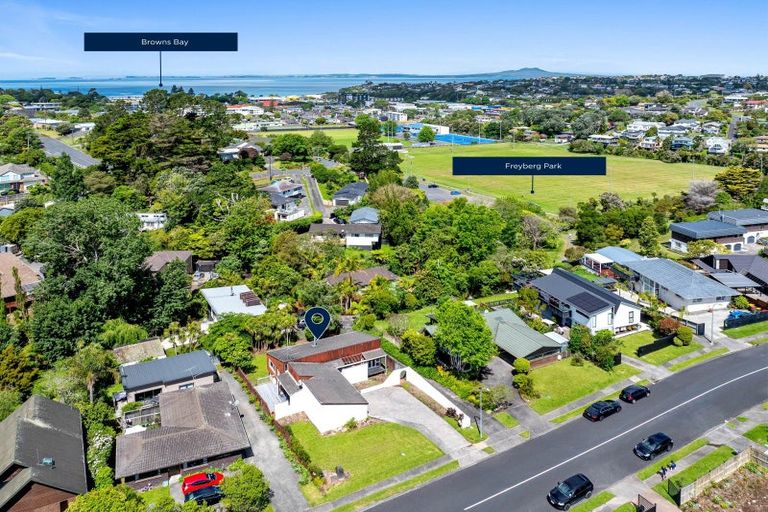 Photo of property in 148 Stapleford Crescent, Browns Bay, Auckland, 0630
