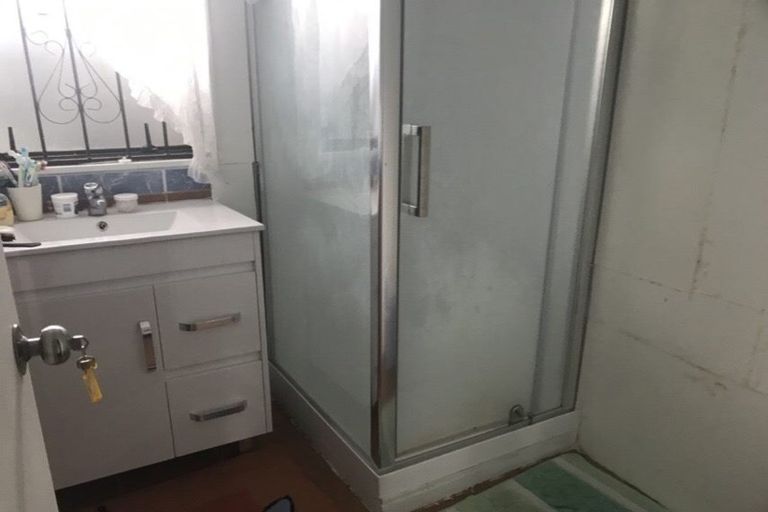 Photo of property in 60a Robertson Road, Favona, Auckland, 2024