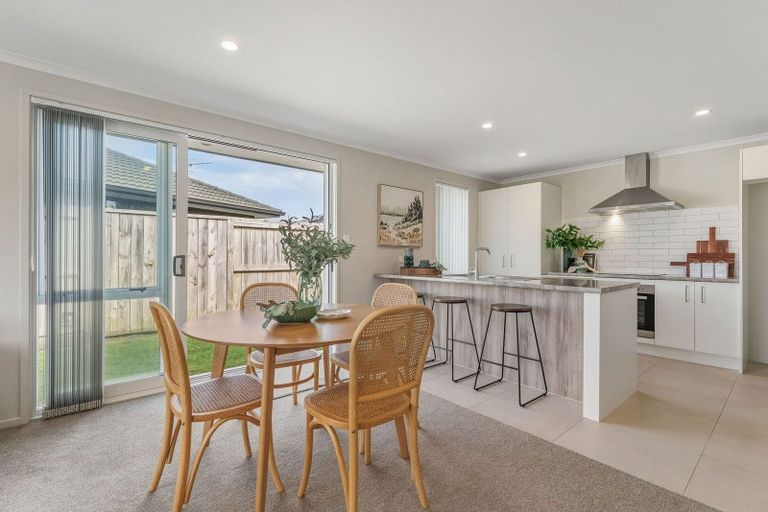 Photo of property in 61 Hills View Drive, Papamoa, 3118