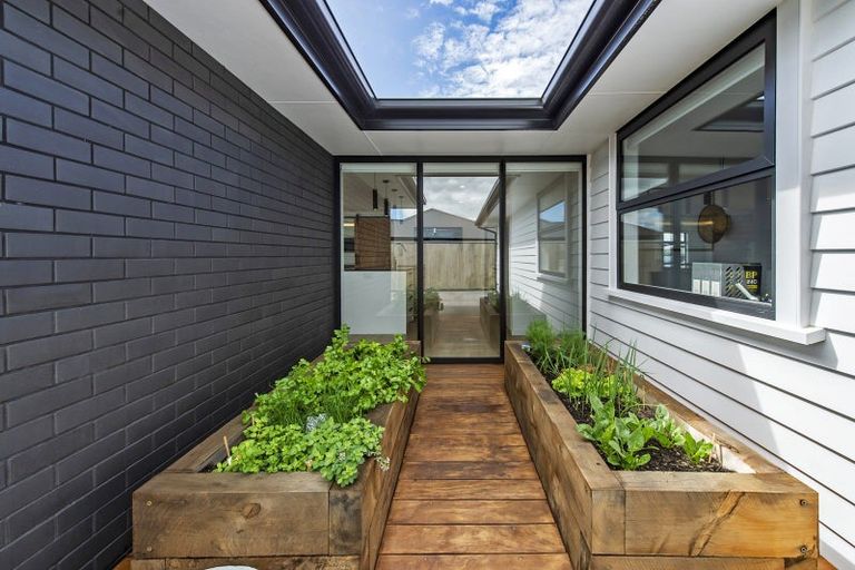 Photo of property in 28 Falcon Road, Rolleston, 7615