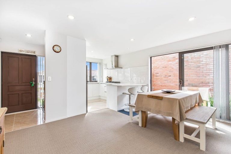 Photo of property in 19 Tarapiroe Avenue, Takanini, 2112