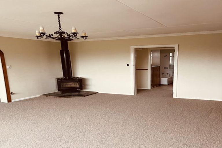 Photo of property in 37 Creswick Terrace, Northland, Wellington, 6012