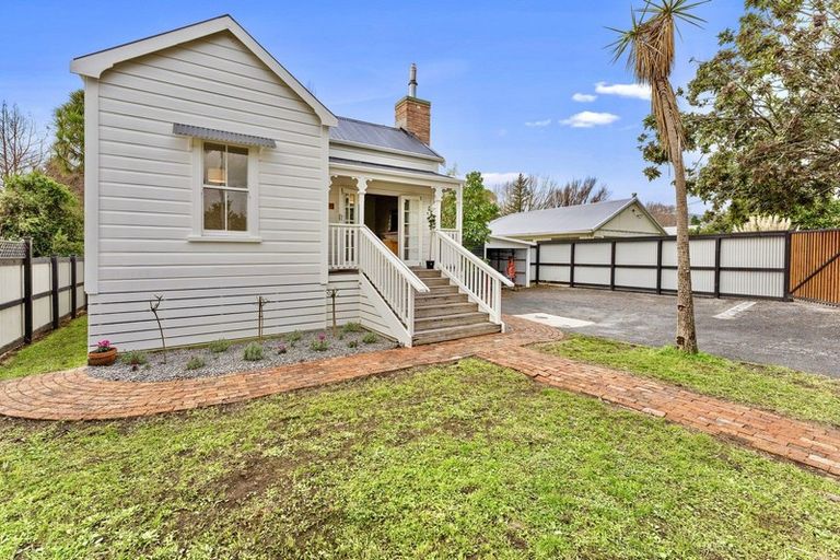 Photo of property in 50 Rahui Road, Otaki, 5512