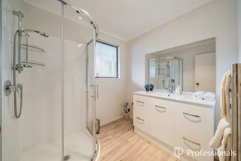 Photo of property in 14 Rawhiti Street, Stokes Valley, Lower Hutt, 5019