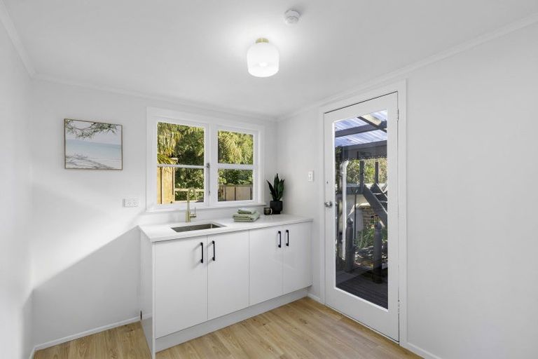Photo of property in 48 Kamahi Street, Stokes Valley, Lower Hutt, 5019