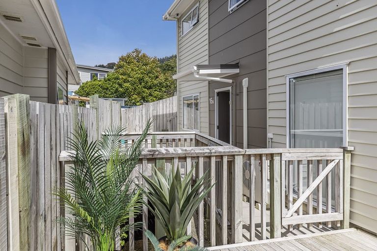 Photo of property in 16b Lincoln Avenue, Tawa, Wellington, 5028