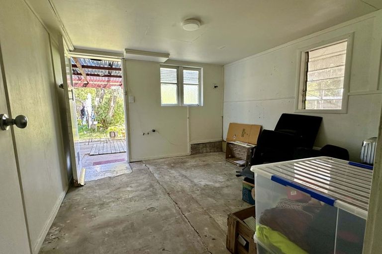 Photo of property in 260 Beach Road, Campbells Bay, Auckland, 0630