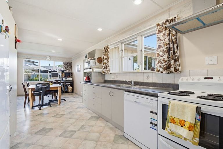 Photo of property in 36 Gloucester Street, Takaro, Palmerston North, 4412