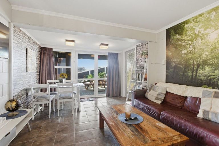 Photo of property in 476 Papamoa Beach Road, Papamoa Beach, Papamoa, 3118