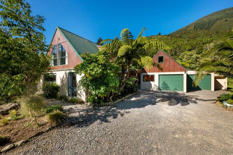 Photo of property in 243 Boons Valley Road, Waikawa, Picton, 7220