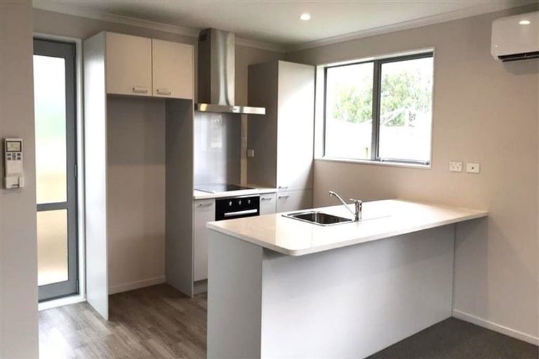 Photo of property in 9 Forbury Place, Mangere, Auckland, 2022