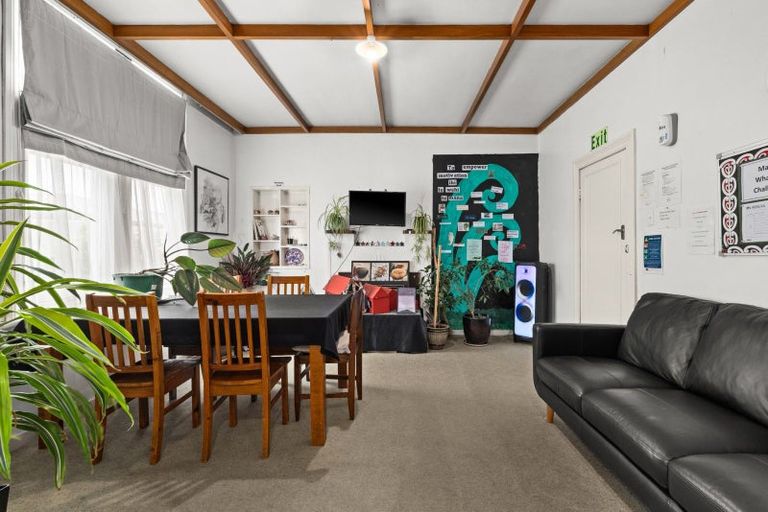 Photo of property in 1117 Karamu Road North, Mayfair, Hastings, 4122