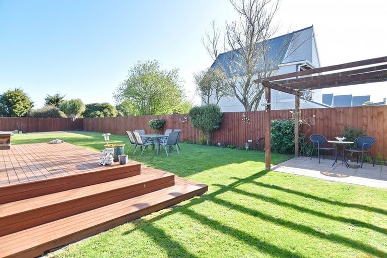 Photo of property in 10b Karlaw Place, Parklands, Christchurch, 8083