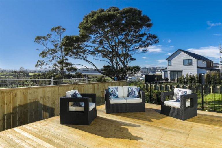 Photo of property in 7 Kano Way, Hobsonville, Auckland, 0616