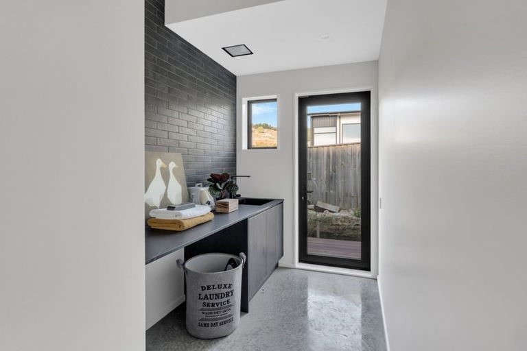 Photo of property in 13 Round Hill Rise, Cracroft, Christchurch, 8022