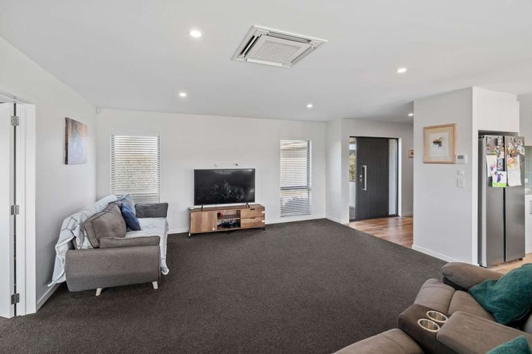 Photo of property in 2 Amur Crescent, Rolleston, 7615