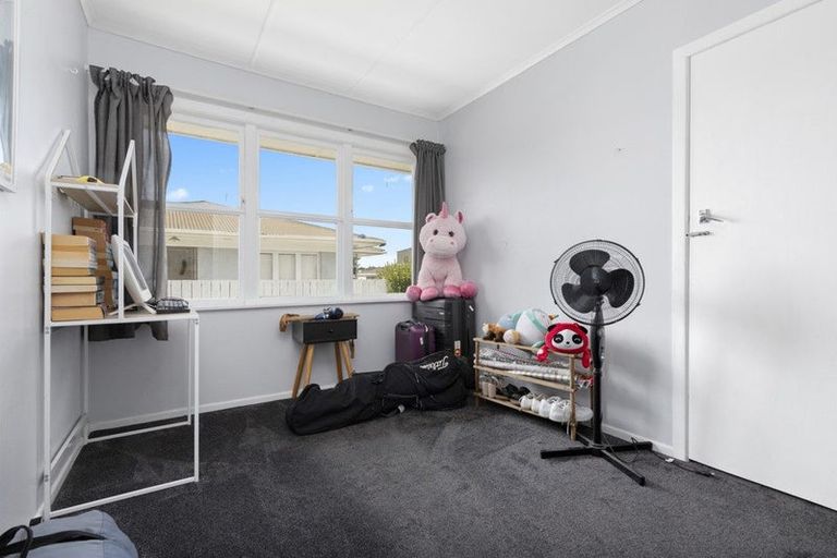 Photo of property in 19 Madill Street, Tuakau, 2121