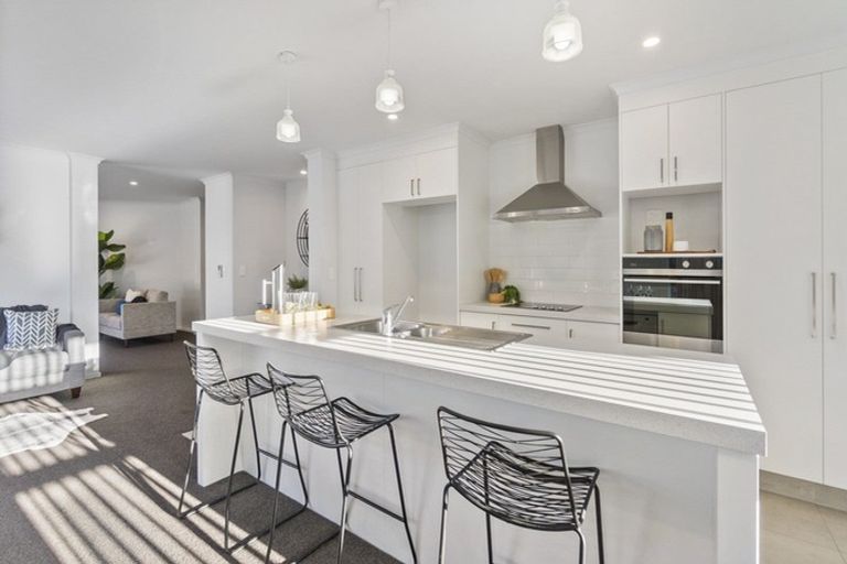 Photo of property in 58 Edgeview Crescent, Fitzroy, Hamilton, 3206