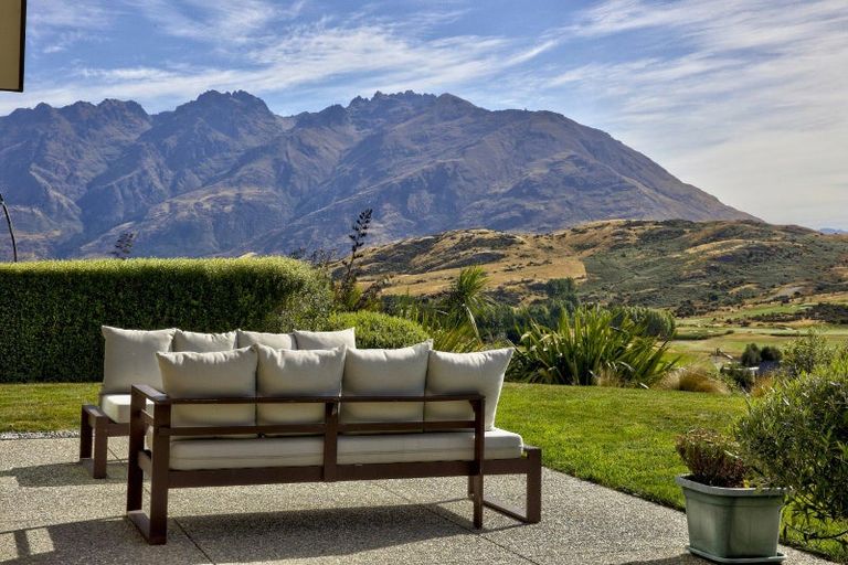 Photo of property in 3 Pioneer Court, Jacks Point, Queenstown, 9371