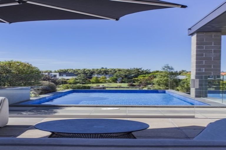 Photo of property in 70 Oakgrove Drive, Rangiora, 7400