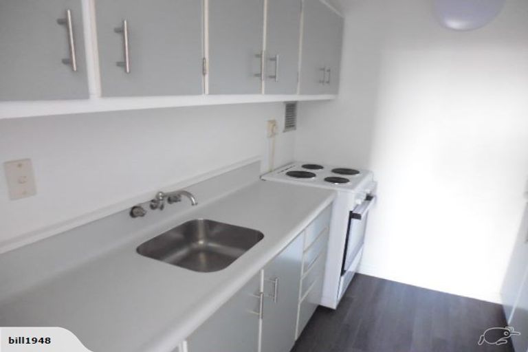 Photo of property in Hobson Court Flats, 18/70u Hobson Street, Thorndon, Wellington, 6011