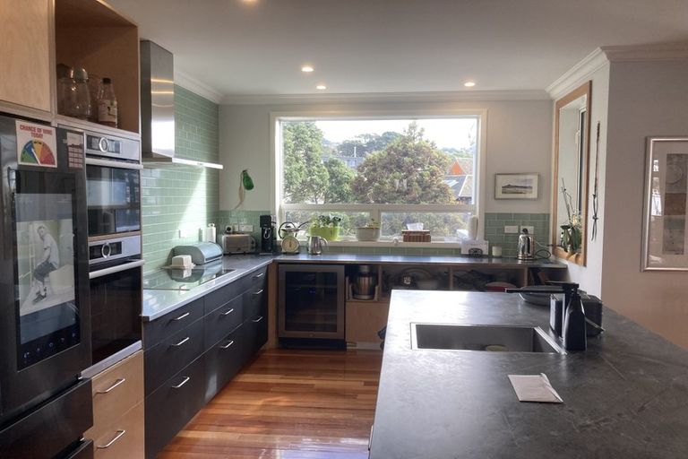 Photo of property in 60 Thompson Street, Mount Cook, Wellington, 6011